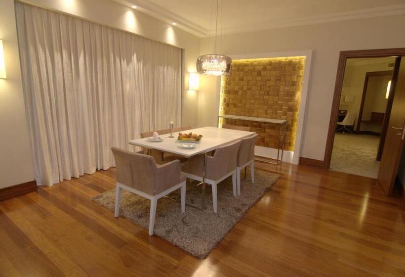 מיטת קינג בסוויטה, Ikbal Thermal Hotel & Spa Afyon