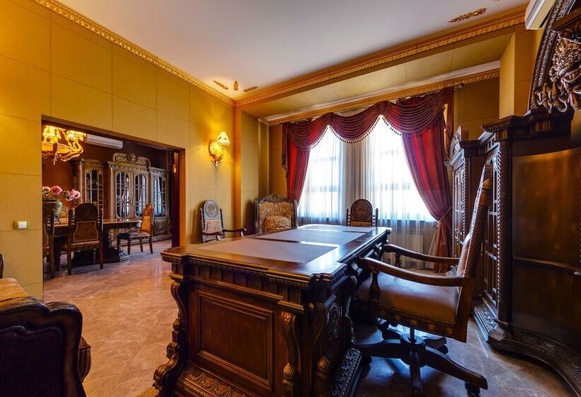 سوئیت پرزیدنت, Marton Berlin House