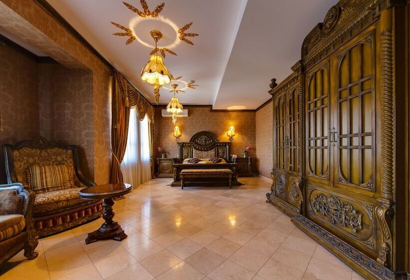 سوئیت پرزیدنت, Marton Berlin House