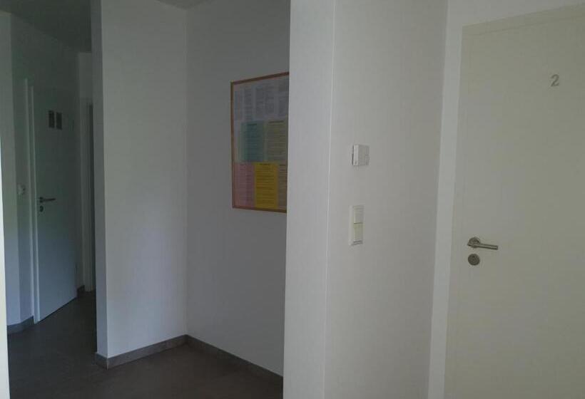 غرفة قياسية مزوَّدة بشُرفة, Seelze Letter Monteurzimmer / Apartment / Messezimmer