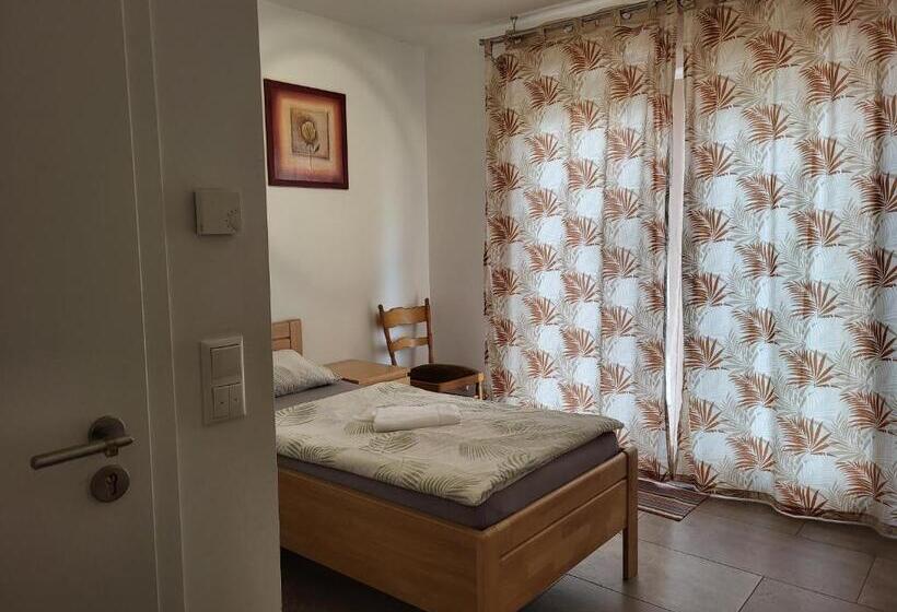 ‫غرفة فردية مزودة بتراس, Seelze Letter Monteurzimmer / Apartment / Messezimmer