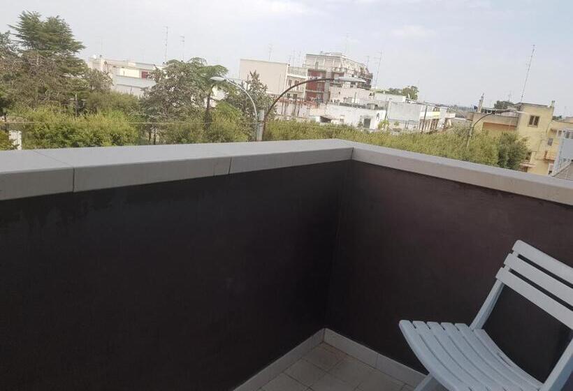 Номер Стандарт Совместная Ванная, La Casa Di Mariagrazia Rooms Con Cucina Condivisa E Terrazza