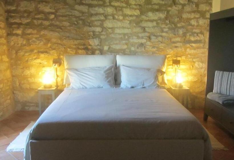 Дом 3 Спальни, Casale Le Fontanelle