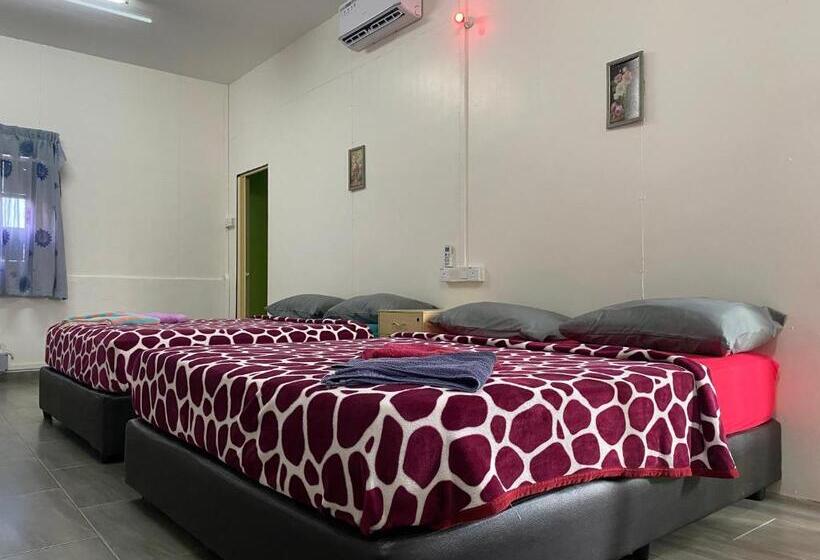 Четырехместный Номер Стандарт, Padang Besar Green Inn