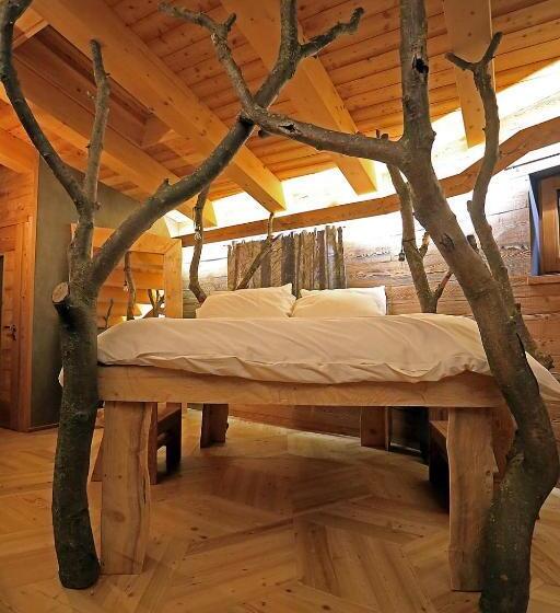 Suite, One Room
