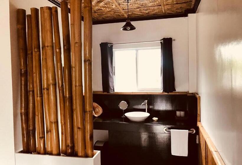 Номер Deluxe с Балконом, Everyday Sunday Formerly Carl S Island Inn
