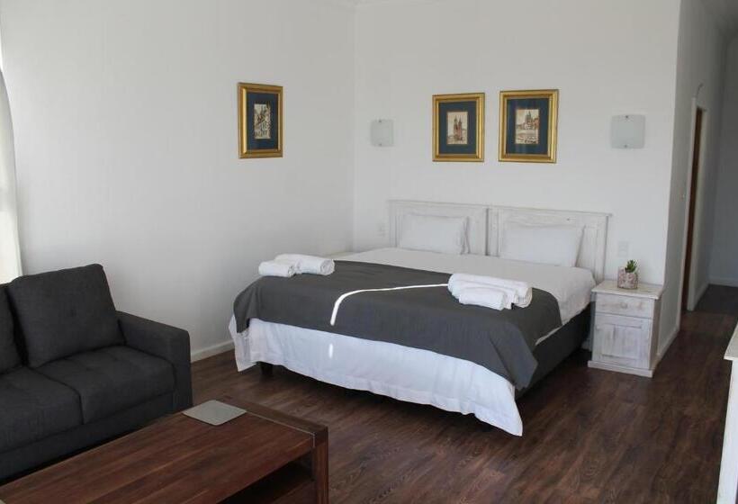 Номер Стандарт Вид на Море с Балконом, Adam S Guest House