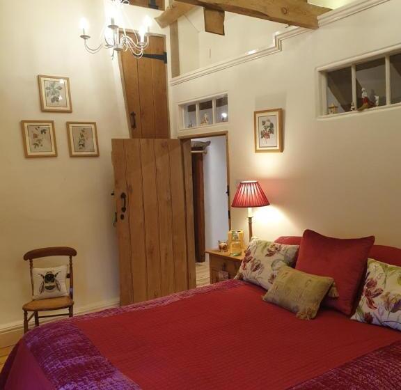 Дом 2 Спальни, The Millers Cottage