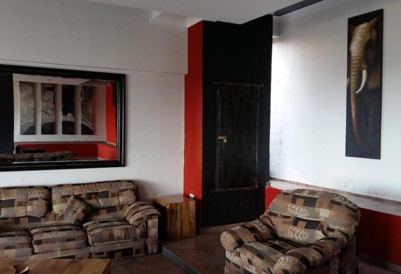 수피리어 스위트, Arek S Place