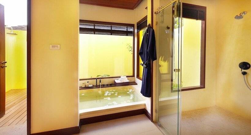 Номер Deluxe, Chantaramas Beach Resort, Koh Phangan