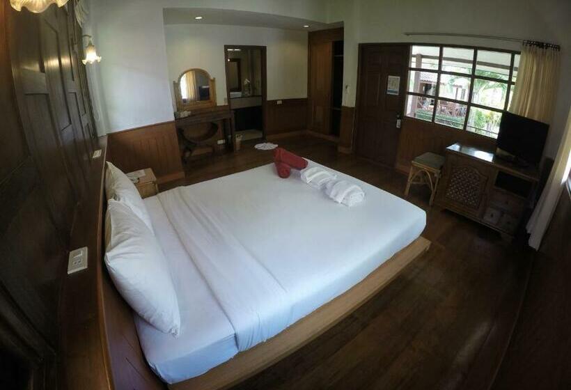 디럭스 방갈로, Coco Palm Beach Resort   Sha Extra Plus