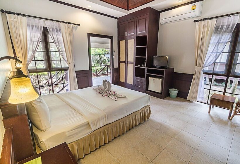 수피리어 방갈로, Coco Palm Beach Resort   Sha Extra Plus
