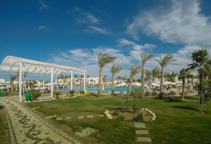 اتاق لوکس با چشم‌انداز باغ, Hilton Marsa Alam Nubian Resort