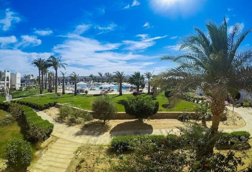 اتاق لوکس با چشم‌انداز باغ, Hilton Marsa Alam Nubian Resort