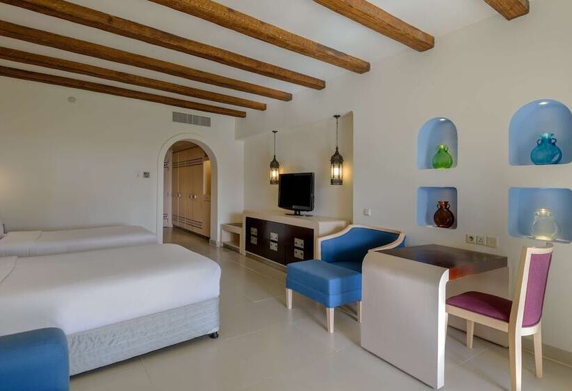اتاق لوکس با چشم‌انداز دریا, Hilton Marsa Alam Nubian Resort