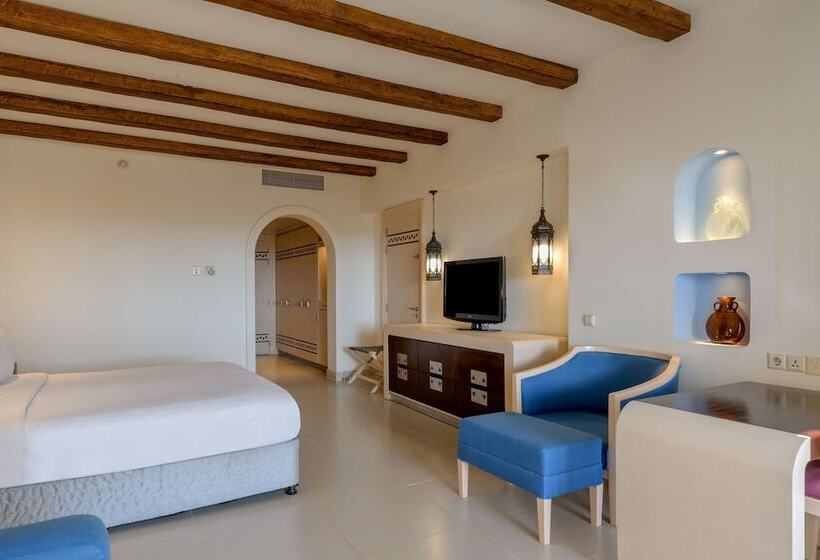 اتاق لوکس با تخت بزرگ, Hilton Marsa Alam Nubian Resort