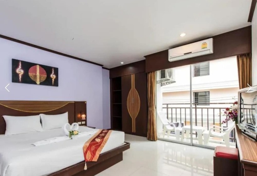 Quarto Deluxe, Issara Patong Beach