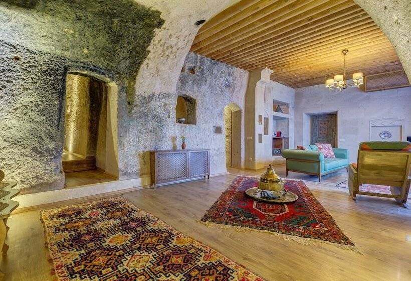 Family Suite, Taskonaklar