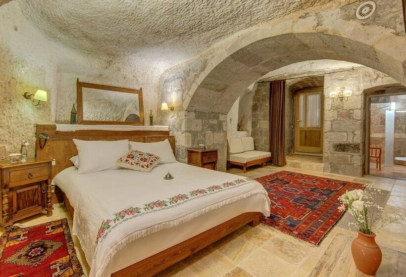 Номер Deluxe, Taskonaklar