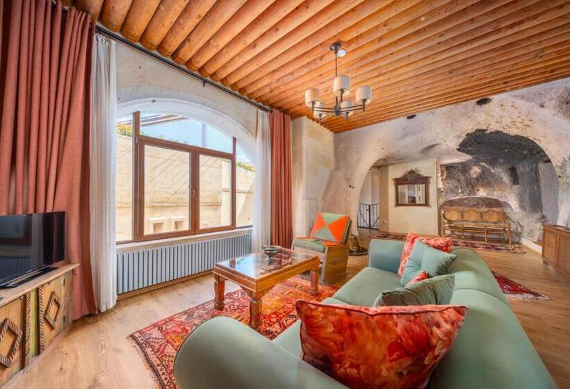 Family Suite, Taskonaklar