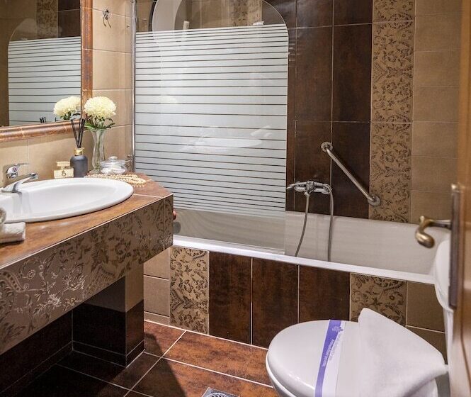 Президентский Люкс, Peridis Family Resort