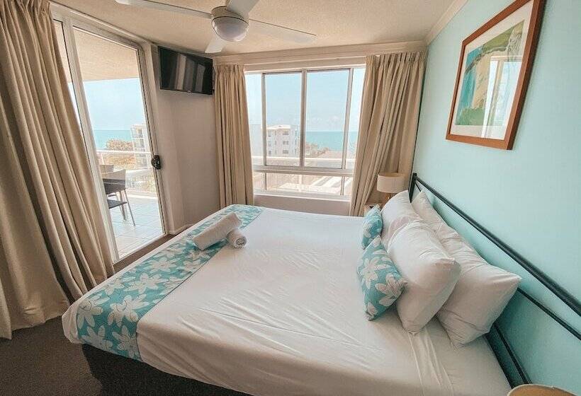 Апартаменты 3 Спальни Боковой Вид на Море, Bargara Blue Resort