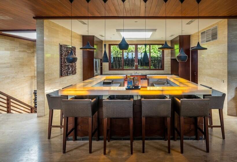 Вилла 5 Спален, The Edge Bali
