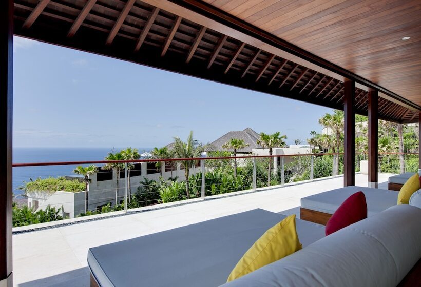 Вилла 2 Спальни Вид на Море, The Edge Bali