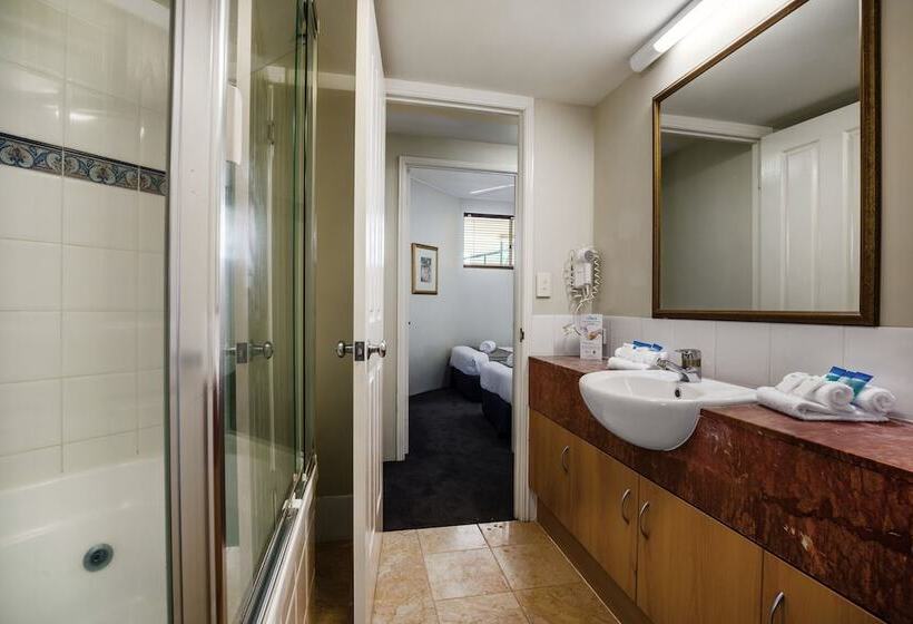 Апартаменты Superior 2 Спальни, Landmark Resort