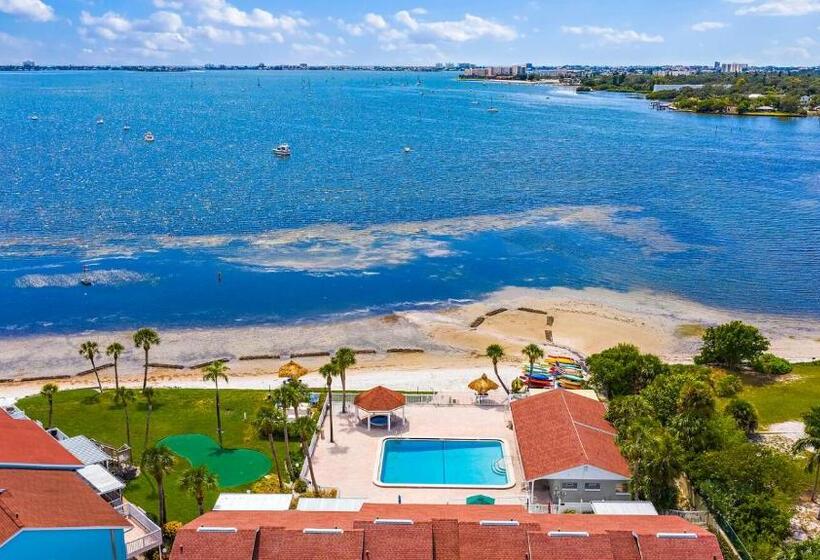 דירת שלושה חדרים, Spacious Coastal Haven 3bd Condo