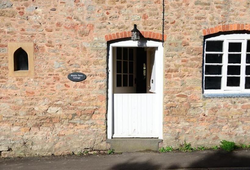 패밀리 스위트, Middle Farm Cottage