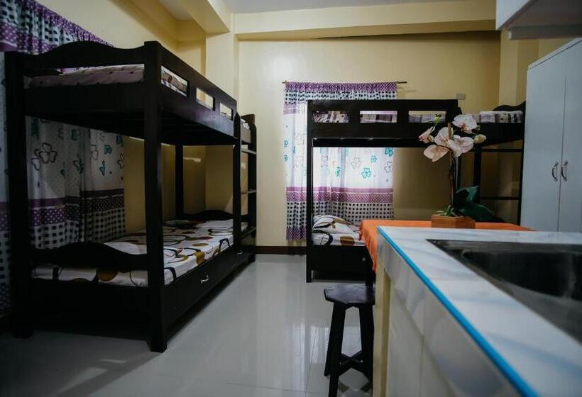 غرفة عائلية, Sleepadz   Capsule Beds Dormitel In Magsaysay Ave Naga