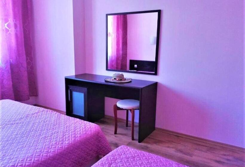 Apartamento 2 Dormitórios, Central Plaza Apartment
