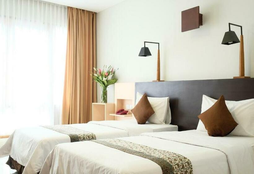 Номер Deluxe Вид на Город, The Grand Hill Resort