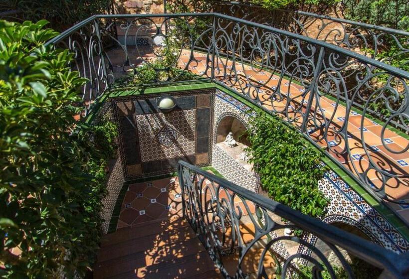 Апартаменты 1 Спальня с Террасой, Apartamentos Gaudi Style