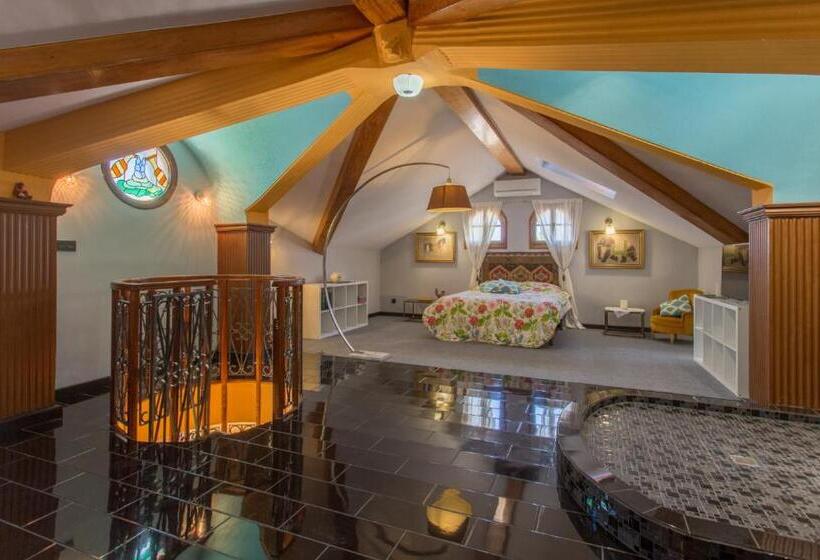 Студия Стандарт, Apartamentos Gaudi Style