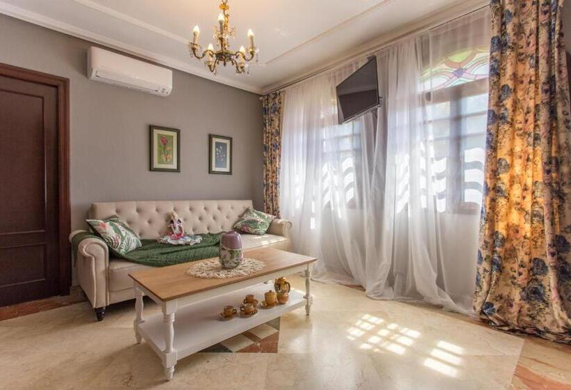 Семейный Номер, Apartamentos Gaudi Style