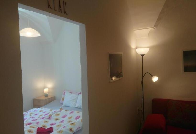 Quarto Triplo Basic, Gran Hostel