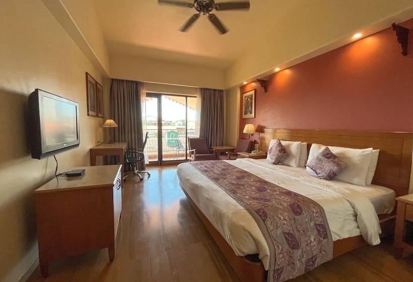 Номер Deluxe, Acron Candolim Regina