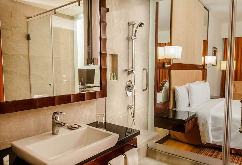 Executive Room, Courtyard By Marriott Ahmedabad
