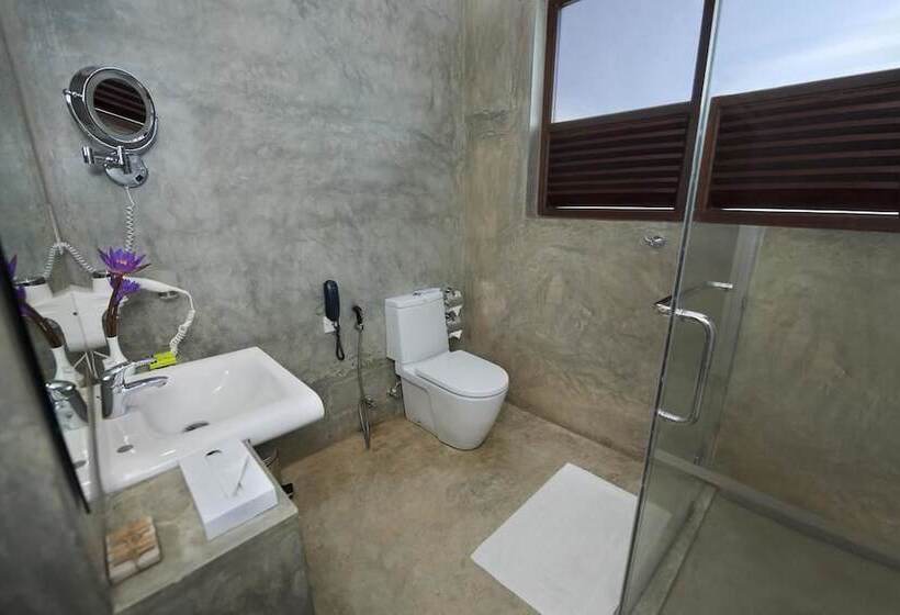Номер Стандарт Вид на Озеро, Mandara Resort Mirissa