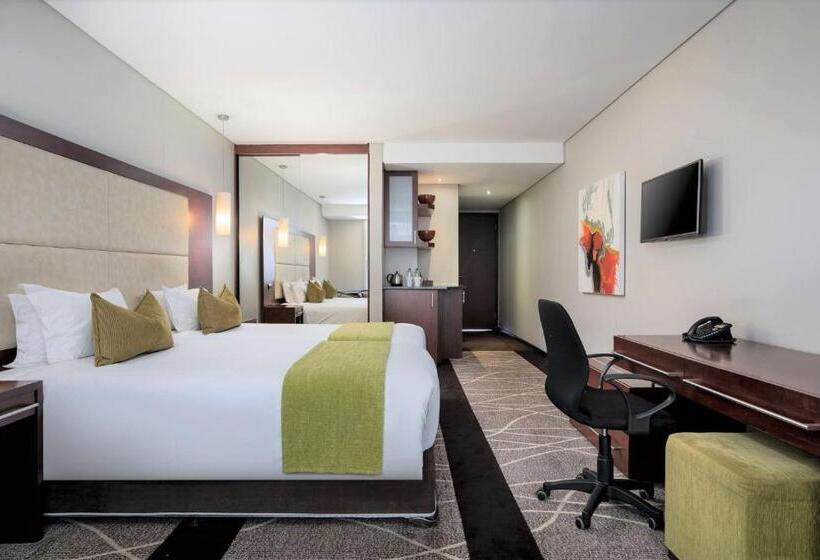 Номер Стандарт 2 Двуспальные Кровати, Premier Hotel East London Icc