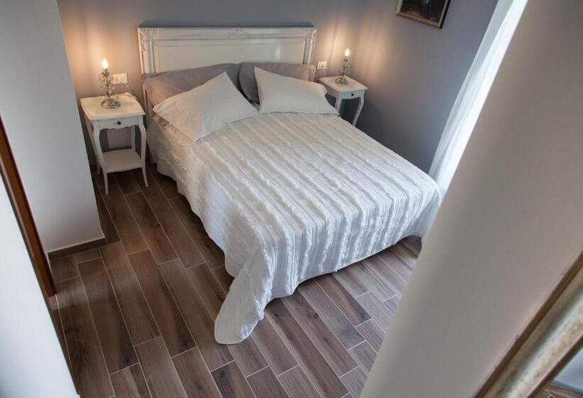 Номер Deluxe с Балконом, Al Borgo Rooms