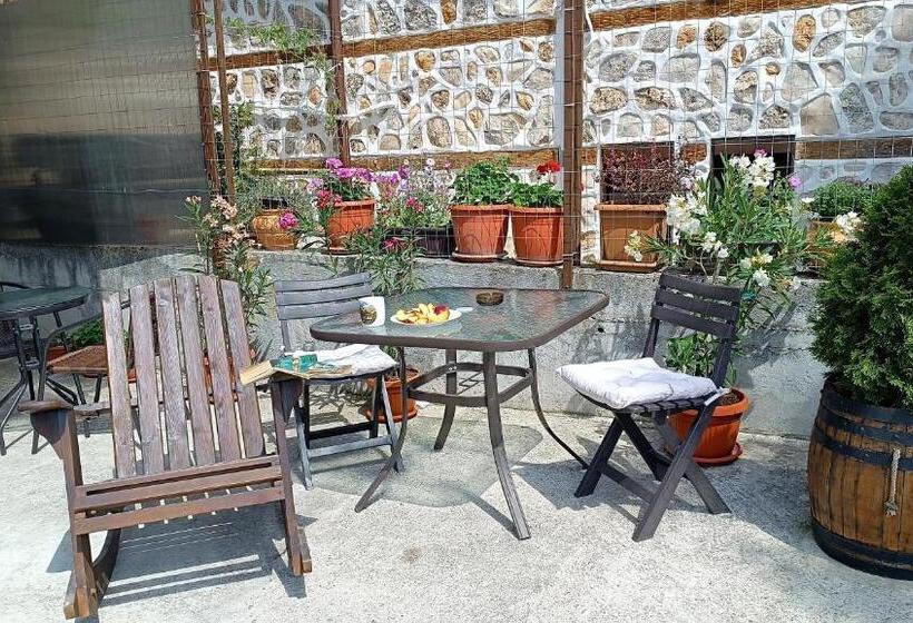 Номер Стандарт, Guesthouse White Margarit