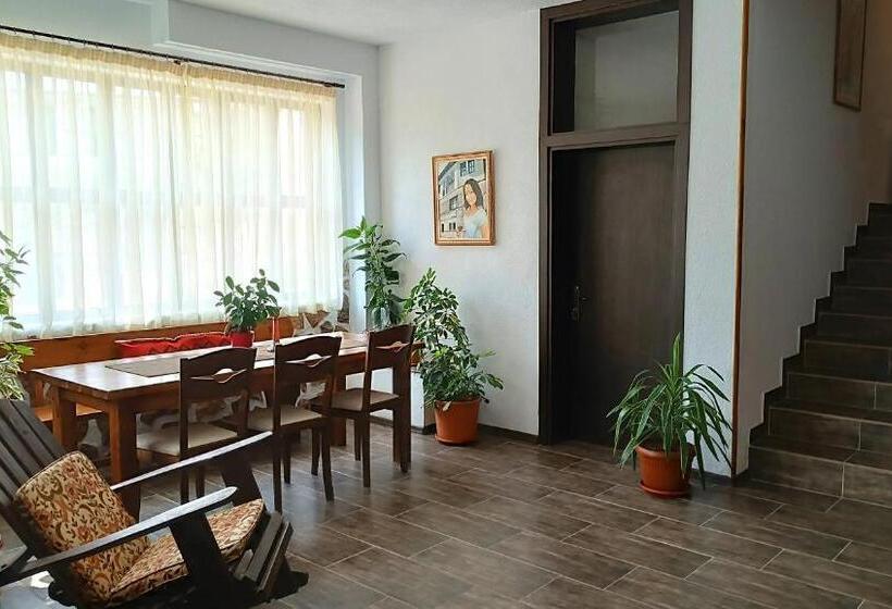 Quarto Estandar, Guesthouse White Margarit