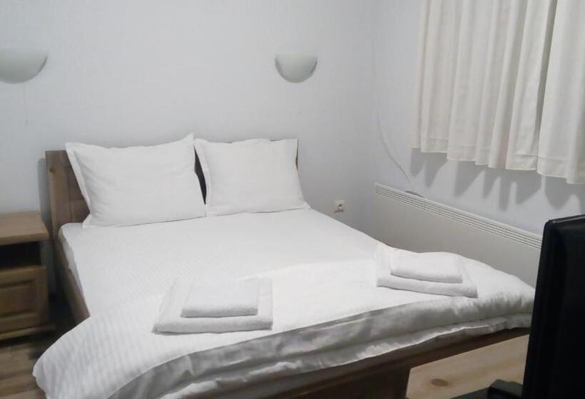 Quarto Estandar, Guesthouse White Margarit