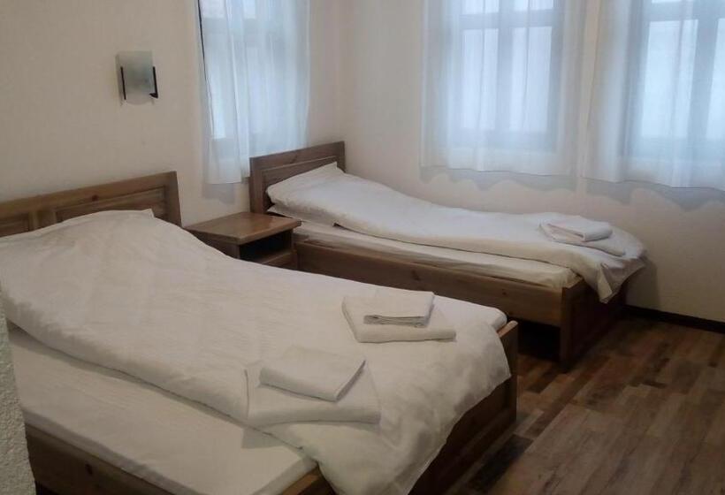 Номер Стандарт Трехместный, Guesthouse White Margarit