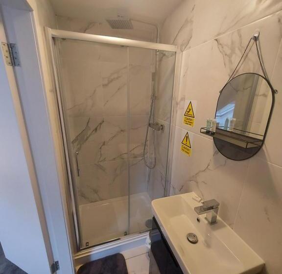 اتاق استاندارد, Maze Serviced Apartment