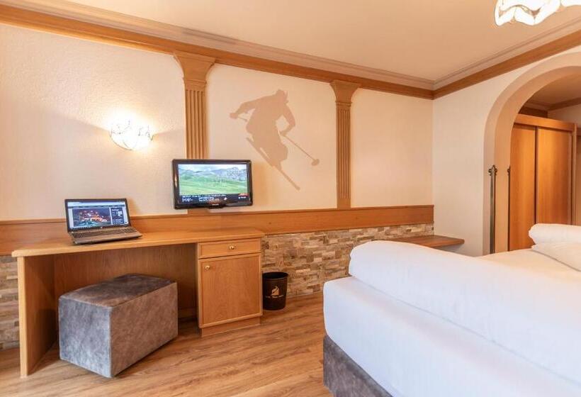 Quarto Estandar com Sacada, Garni Apart Tina