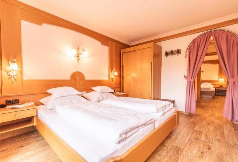Апартаменты 3 Спальни, Garni Apart Tina